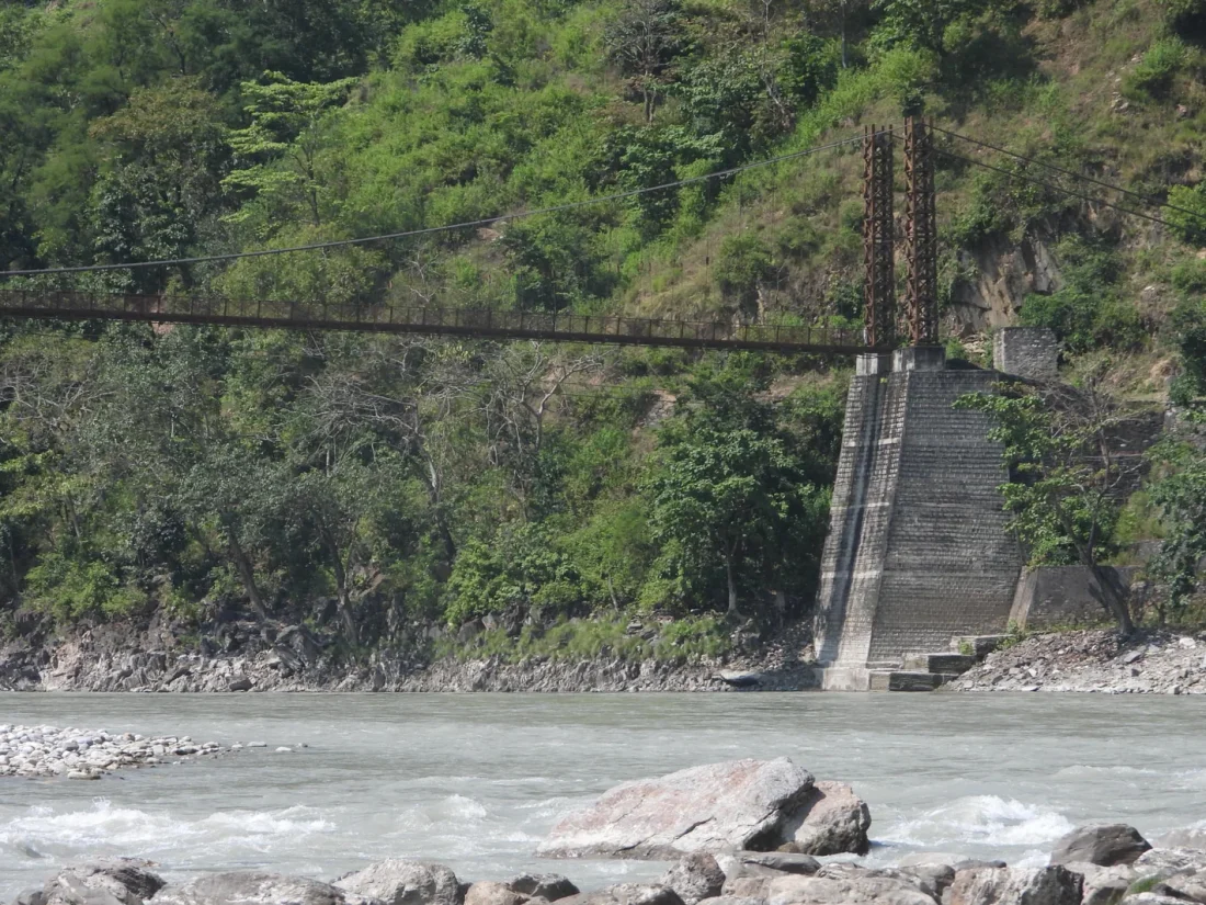 india-water-saryu-suspension-bridge